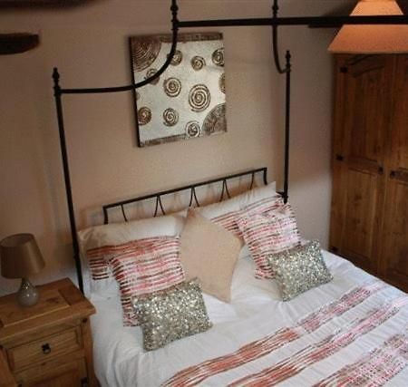 Robertsbridge Retreat At Cornhill Self Catering Apartments Rum bild