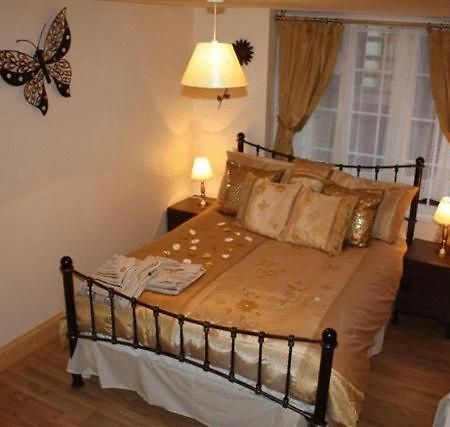 Robertsbridge Retreat At Cornhill Self Catering Apartments Rum bild