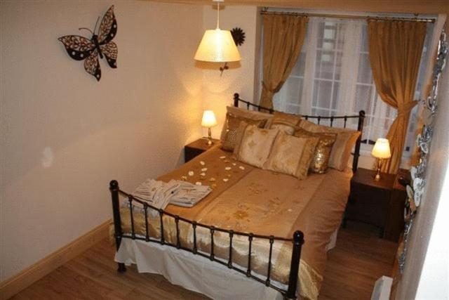 Robertsbridge Retreat At Cornhill Self Catering Apartments Rum bild