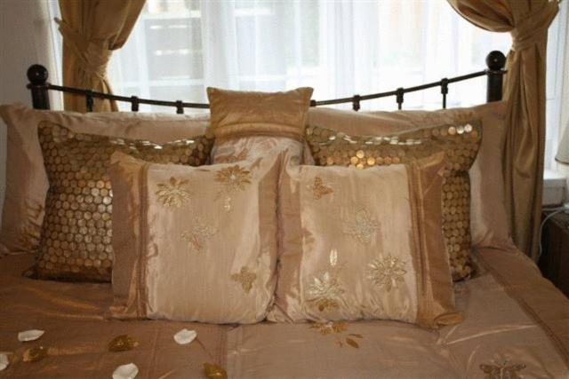 Robertsbridge Retreat At Cornhill Self Catering Apartments Rum bild